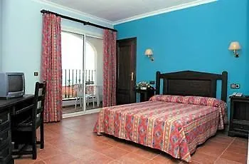 Platja 3* كوماروغا