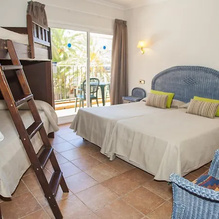 فندق Platja كوماروغا